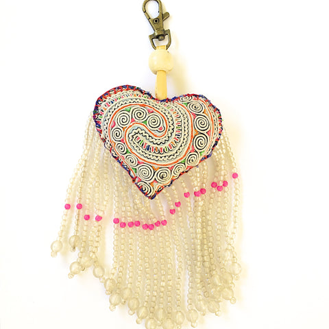 Keychain Hmong Heart Fabric - White