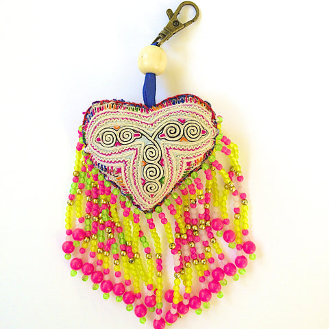 Keychain Hmong Heart Fabric - Pink/White